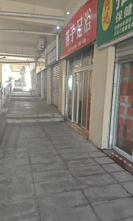 重庆 九龙坡，一个老地方了，晚